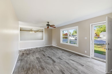 359 Center Dr, Frankfort, IN 46041 - photo 3