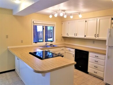 1901 SW Knoll Ave, Bend, OR 97702 - photo 6