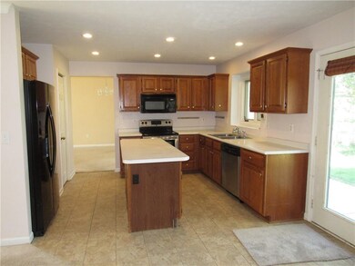 3920 Briar Hill Way, Columbus, IN 47203 - photo 7