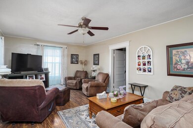 322 W Pleasant St-6