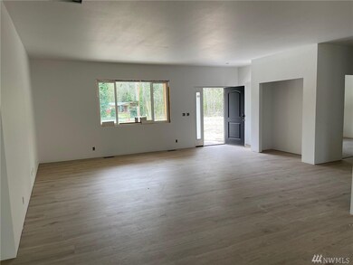 911 Tipsoo Loop N, Rainier, WA 98576 - photo 7