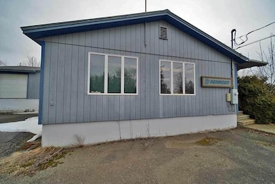 48-customs-loop-houlon-3