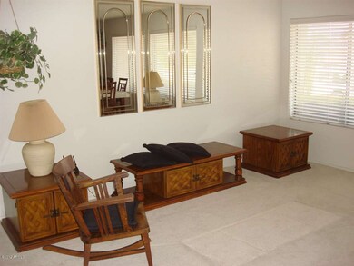 Liv Room 2