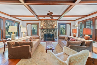 139 Main St, Vineyard Haven, MA 02568 - photo 4