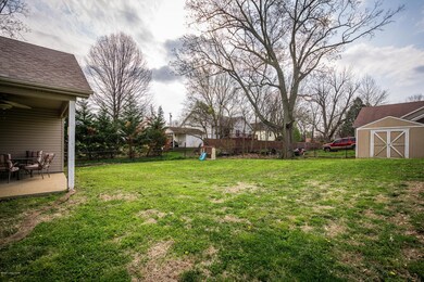 5922 E Manslick Rd, Louisville, KY 40219 - photo 4