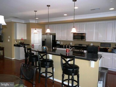 7969 Crescent Park Dr unit 162, Gainesville, VA 20155 - photo 5