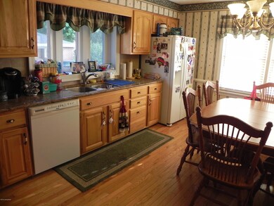 6018 Apex Dr, Louisville, KY 40219 - photo 7