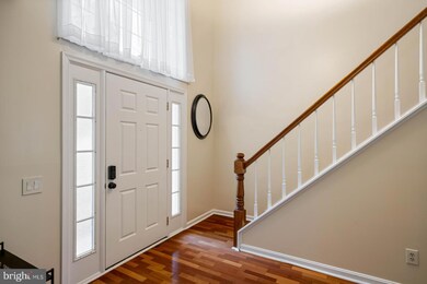 2850 Chevoit Hill Ct, Woodbridge, VA 22191 - photo 3