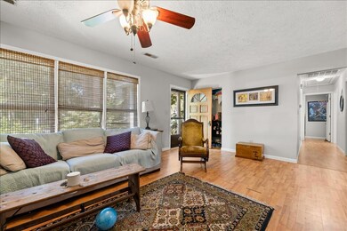 215 Forest - Interior 2