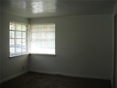 Living Room 3718