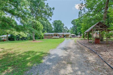 1835 Lantern Dr, Asheboro, NC 27205 - photo 3