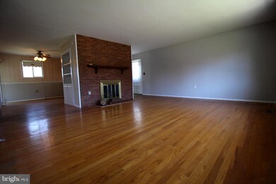 238 Spring Gap S, Laurel, MD 20724 - photo 2
