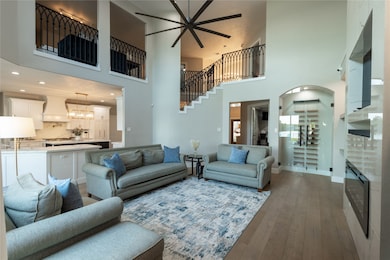 3811 Lakeridge Canyon Dr, Sugar Land, TX 77498 - photo 6