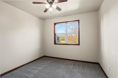 2290 Ladybird Dr, Neenah, WI 54956 - photo 5