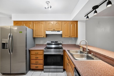 8411 Laurelon Place unit 10-3, Temple Terrace, FL 33637 - photo 4