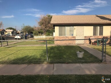 895 El Centro Ave, El Centro, CA 92243 - photo 2