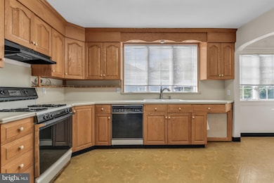 69 Corson Ave, Trenton, NJ 08619 - photo 2