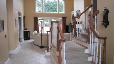 Entry with split staircase