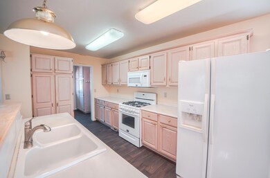 924 S Shasta Ave (9 of 40)