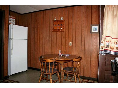 Kitchen. Eating Area