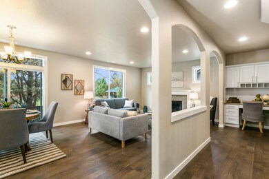 649 N Willitts St, Sisters, OR 97759 - photo 7