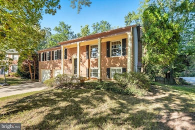 10196 Red Spruce Rd, Fairfax, VA 22032 - photo 2