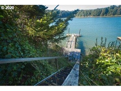 62220 Crown Point Rd, Coos Bay, OR 97420 - photo 7