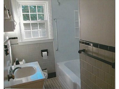 92 Kiwanee Rd, Warwick, RI 02888 - photo 4