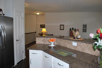 346 Hardwood Ave, Circleville, OH 43113 - photo 7