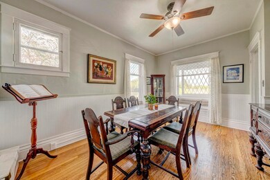05 Formal Diningroom