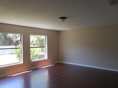 334 Dryden Cir 031
