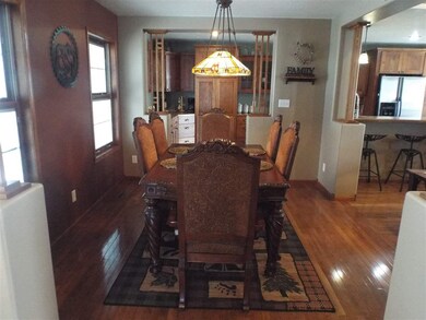 545 E Kabec Rd, North Platte, NE 69101 - photo 4