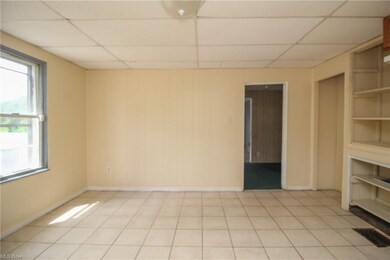 99 Center St unit 2, Struthers, OH 44471 - photo 7