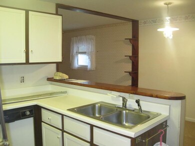 35 Seminary Hill unit 22, West Lebanon, NH 03784 - photo 3