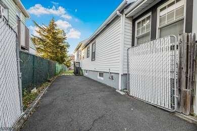 1123 E 3rd St unit 25, Plainfield, NJ 07062 - photo 3