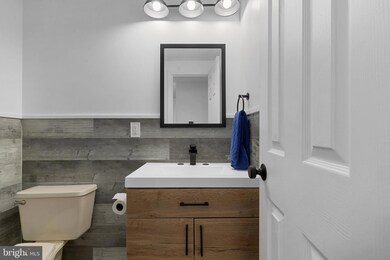 13958 Winding Ridge Ln, Centreville, VA 20121 - photo 4