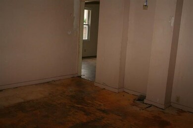 914 E 6th St, Davenport, IA 52803 - photo 6