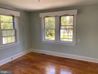 23 Grove St, Haddonfield, NJ 08033 - photo 3