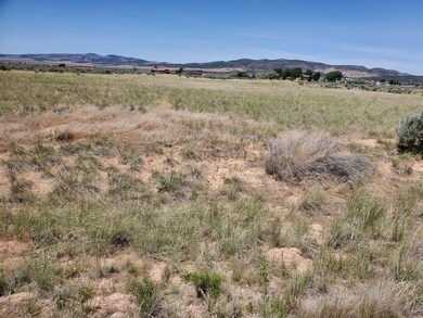 180 N 5300 W unit B, Cedar City, UT 84720 - photo 2