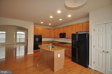 23049 Birch Mead Rd, Clarksburg, MD 20871 - photo 3