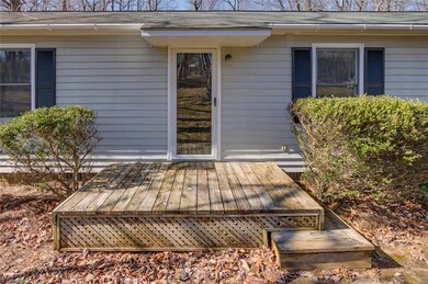 1574 Leslie St, Asheboro, NC 27205 - photo 2