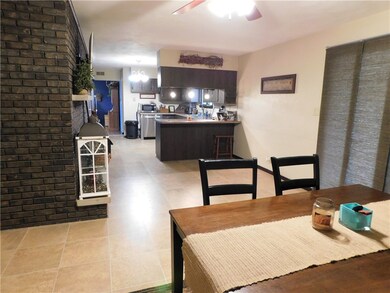 9864 N 1375th St, Effingham, IL 62401 - photo 7