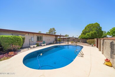 38-web-or-mls-9261 E Dolores Street - ML