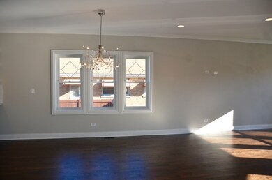 5324 W Nelson St, Chicago, IL 60641 - photo 3