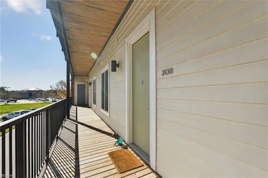 2951 Baltic Ave unit 208, Virginia Beach, VA 23451 - photo 3