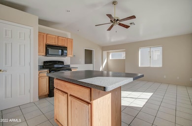 255 N Third St-17