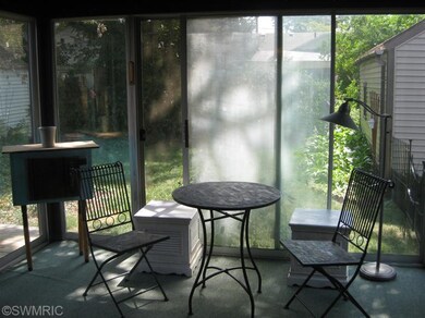 902 Arlington St NE, Grand Rapids, MI 49505 - photo 6