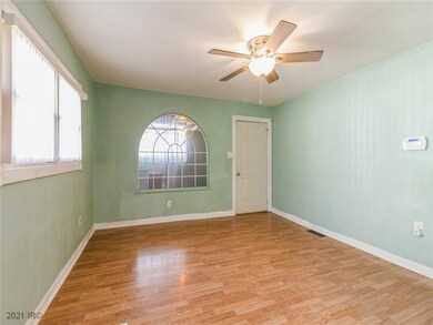 1616 11th St, Des Moines, IA 50314 - photo 7