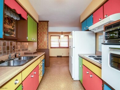 2707 E Tiffin Ave, Des Moines, IA 50317 - photo 3