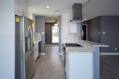 5714 Hoover St, Houston, TX 77092 - photo 7